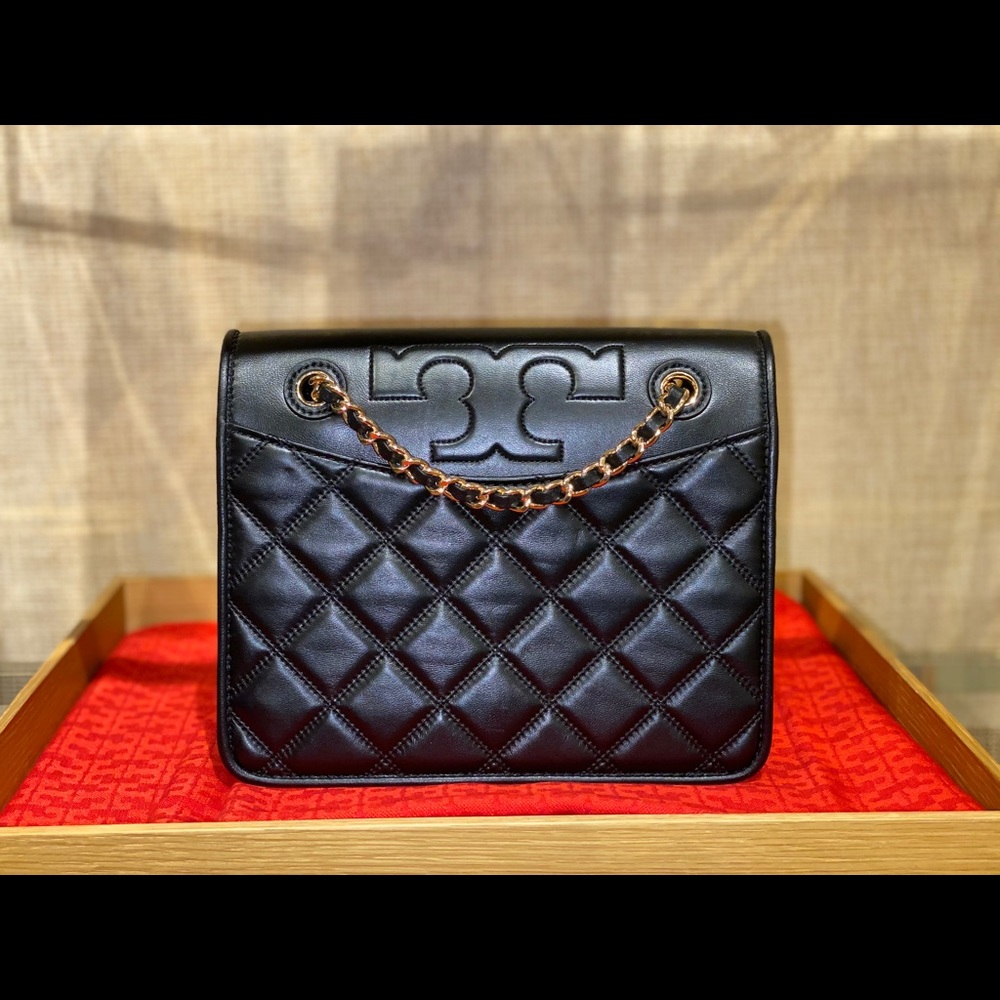 TORY BURCH SAVANNAH CONVERTIBLE SHOULDER BAG - Picture 2 of 9